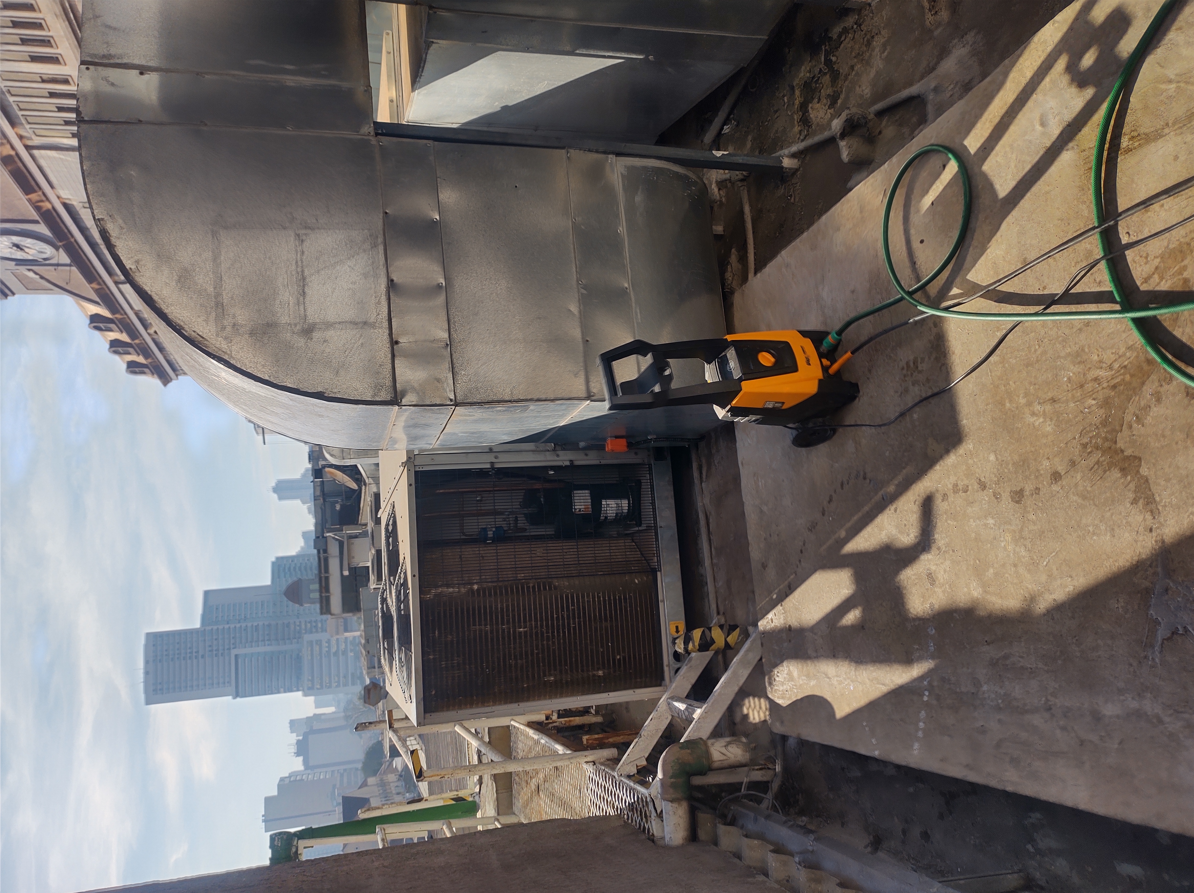 Manutenção preventiva em câmara fria